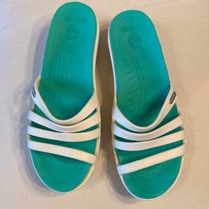 CROCS Rhonda Strappy Sandals 2”Wedge Women’s Size 8